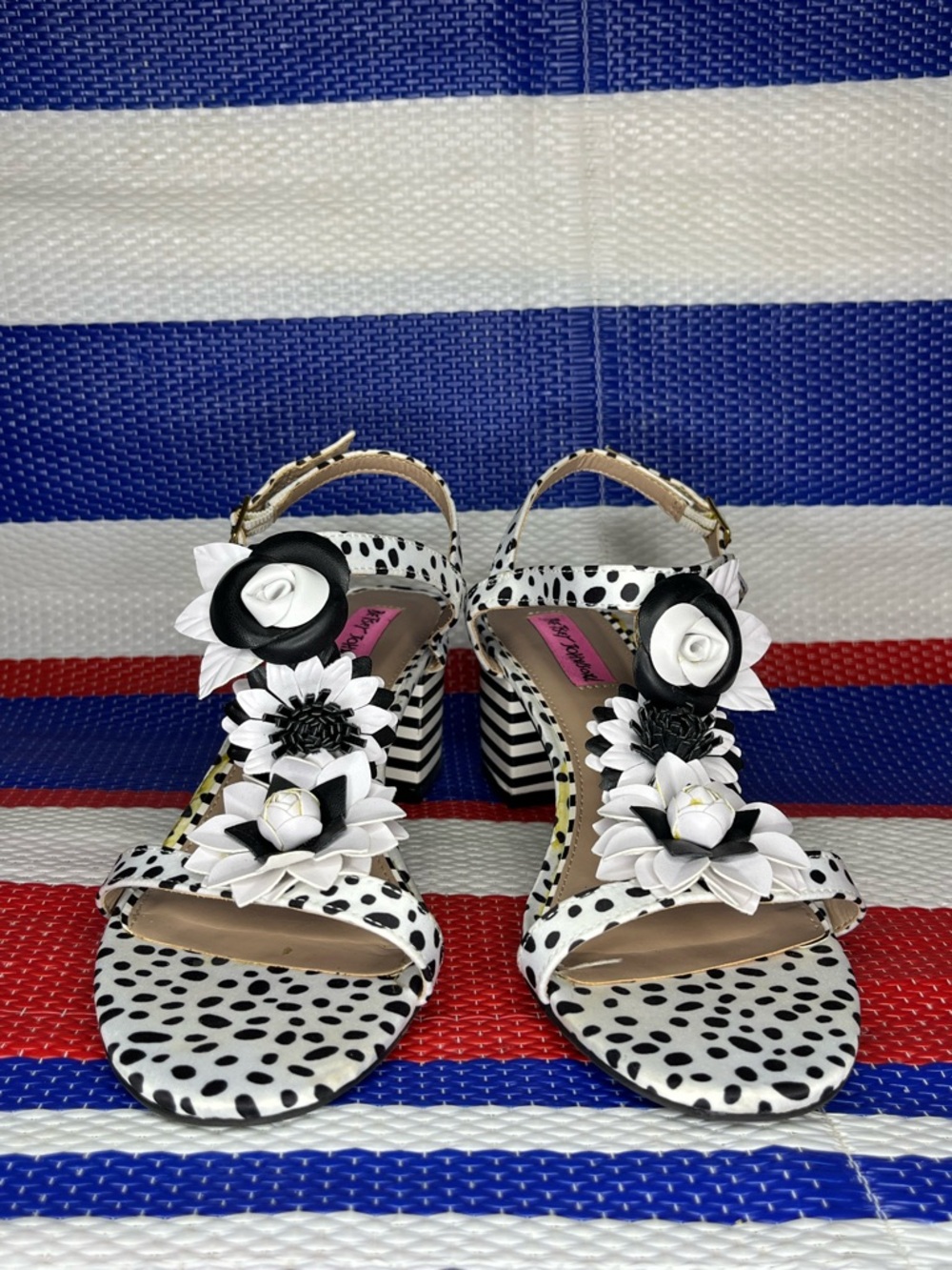 BETSEY JOHNSON Adde Polka Dot  Floral Dress Sandal Women size 7.5 Shoes Casual - Picture 10 of 11